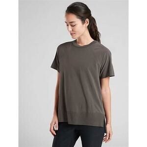 Athleta Zephyr Short Sleeve Tee in Arbor Olive Green Size Small